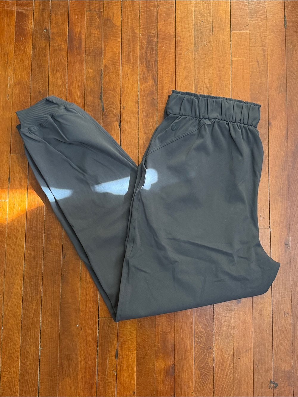 Lululemon Stretch Hugh Rise Jogger - 8 - Graphite Grey - NWOT!